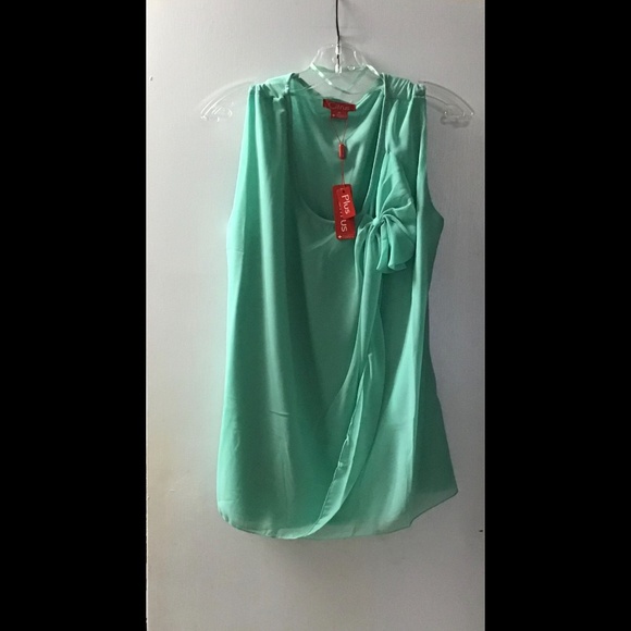 🌟 Plus Tank with Chiffon Overlay - Picture 1 of 6